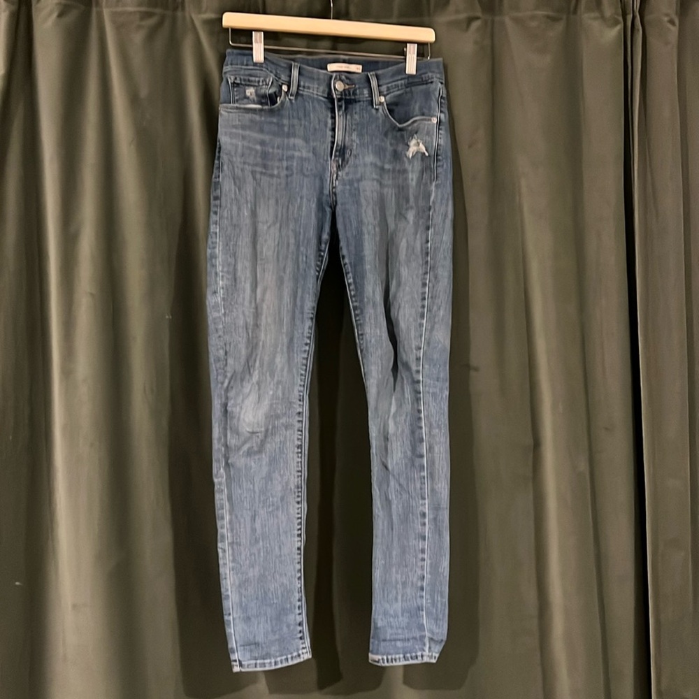 Levi’s Mid-Wash Curvy Skinny Jeans | Size 30